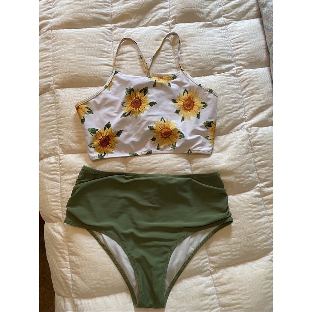 Criss Cross Ruched Sunflower Tankini